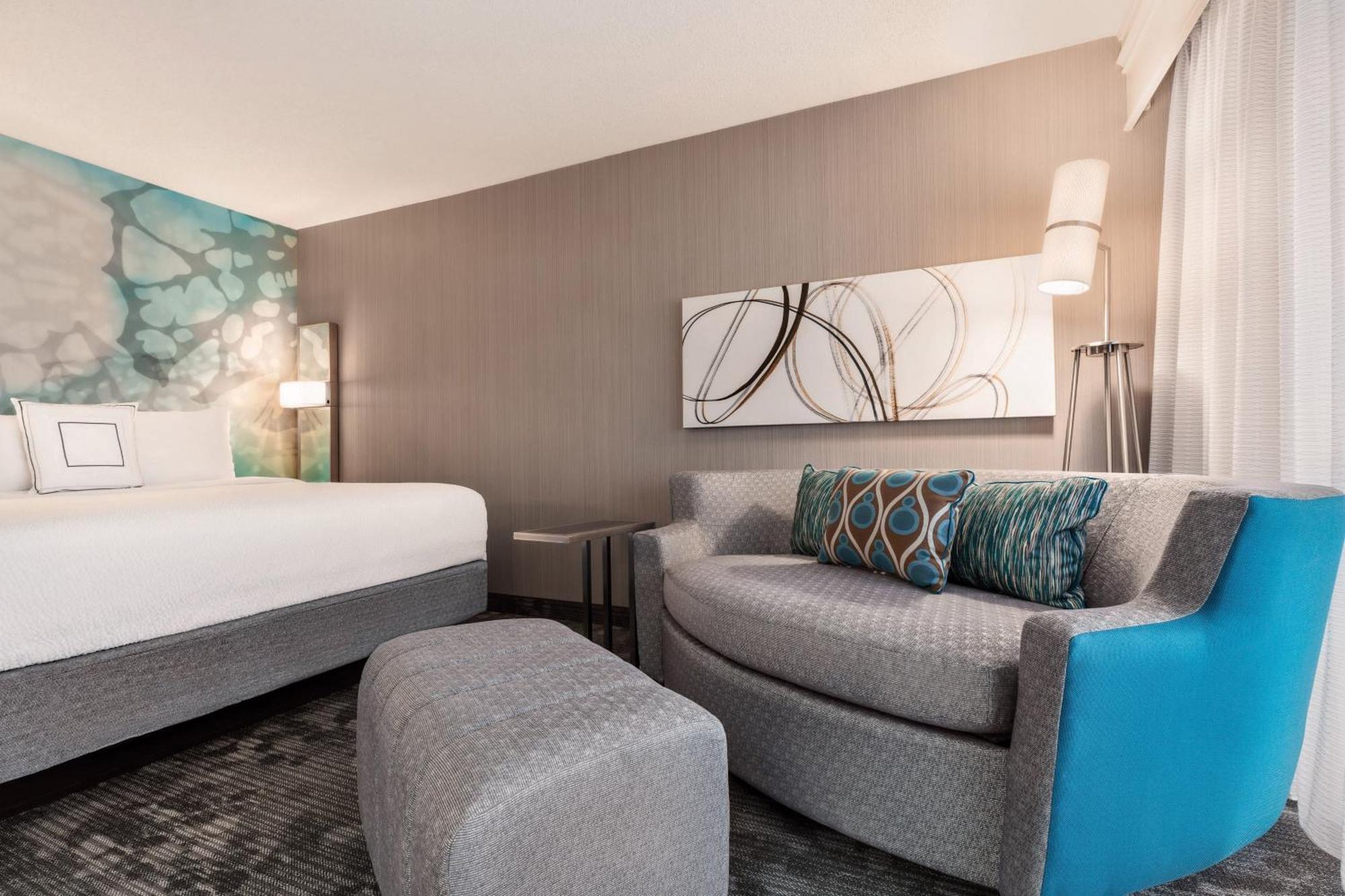 Courtyard By Marriott Топика Екстериор снимка