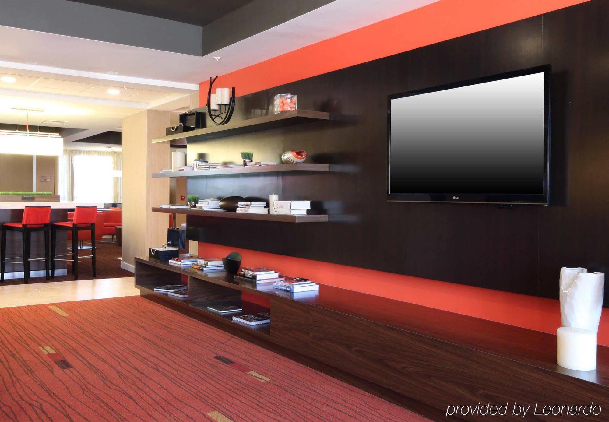 Courtyard By Marriott Топика Екстериор снимка