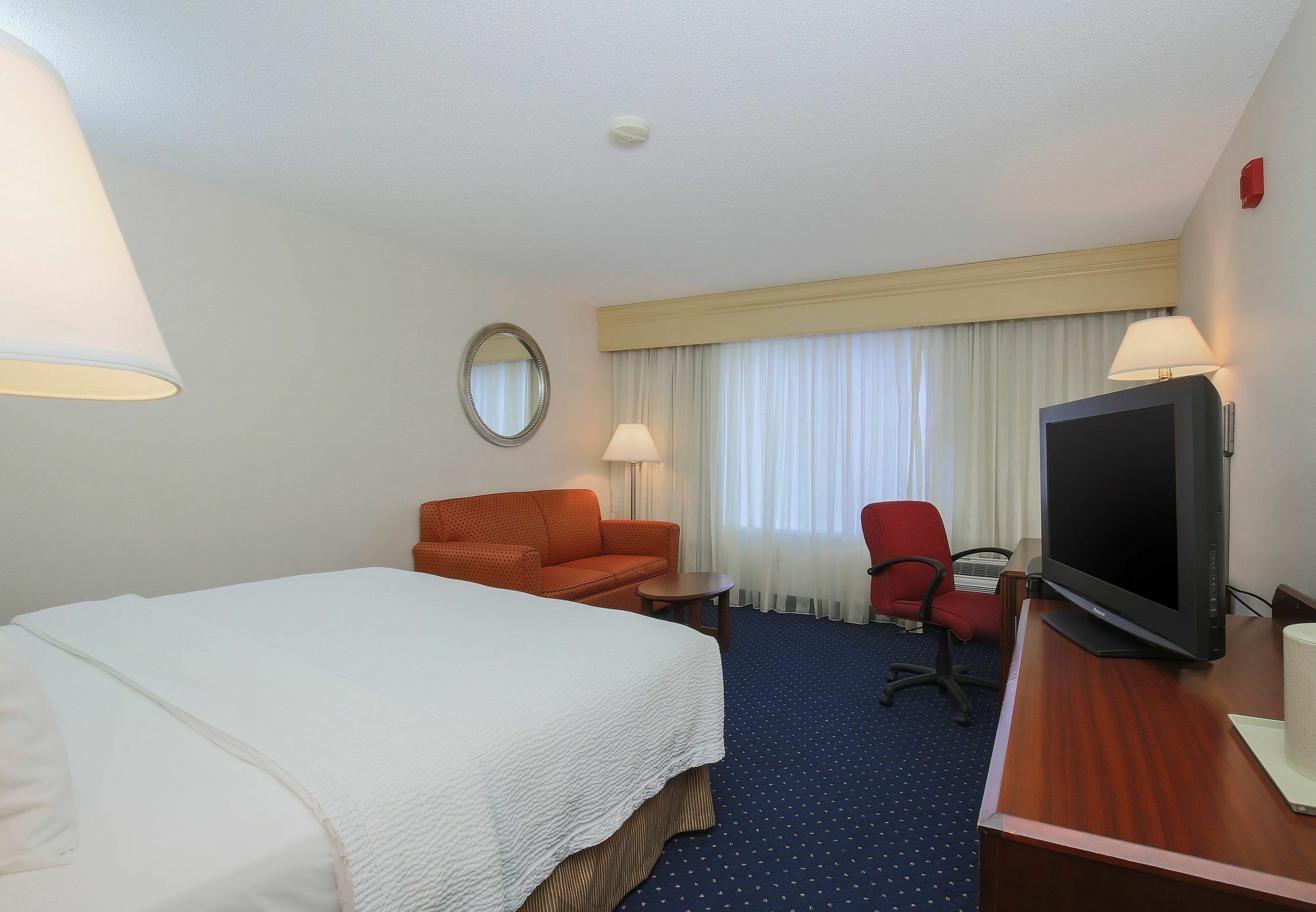 Courtyard By Marriott Топика Екстериор снимка