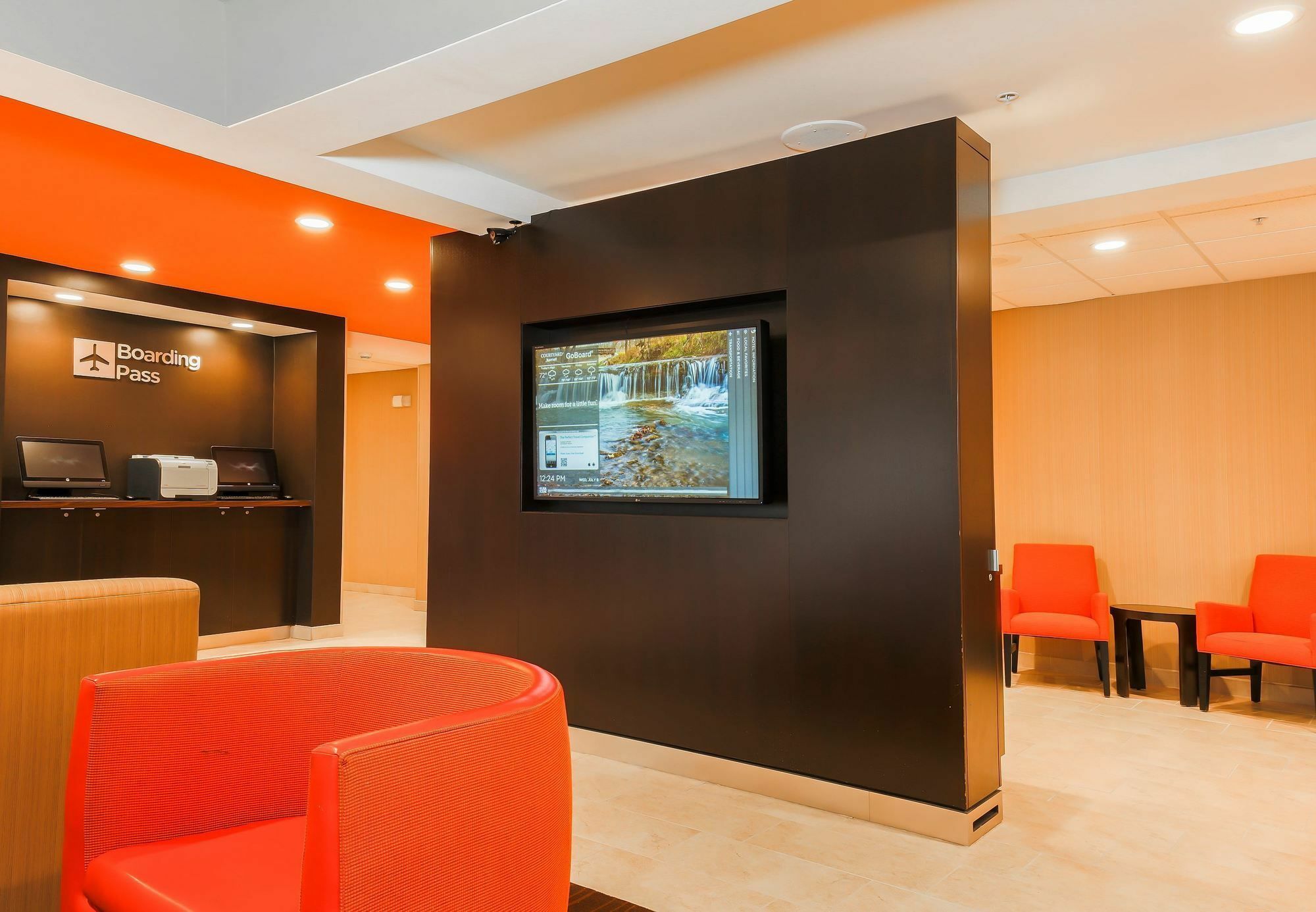 Courtyard By Marriott Топика Екстериор снимка